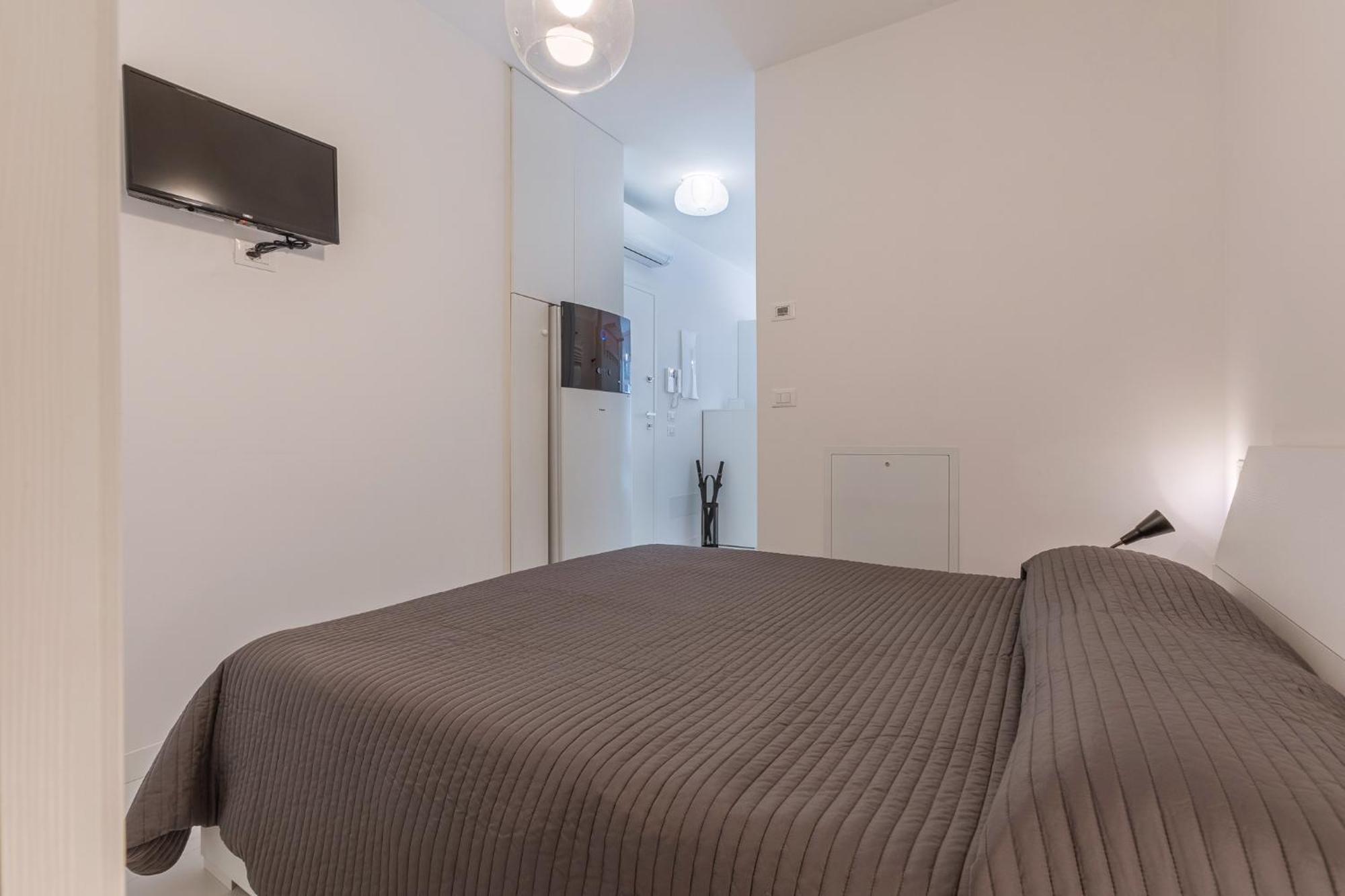 Academy Of Fine Arts -Modern Apt. With Balcony! ボローニャ エクステリア 写真