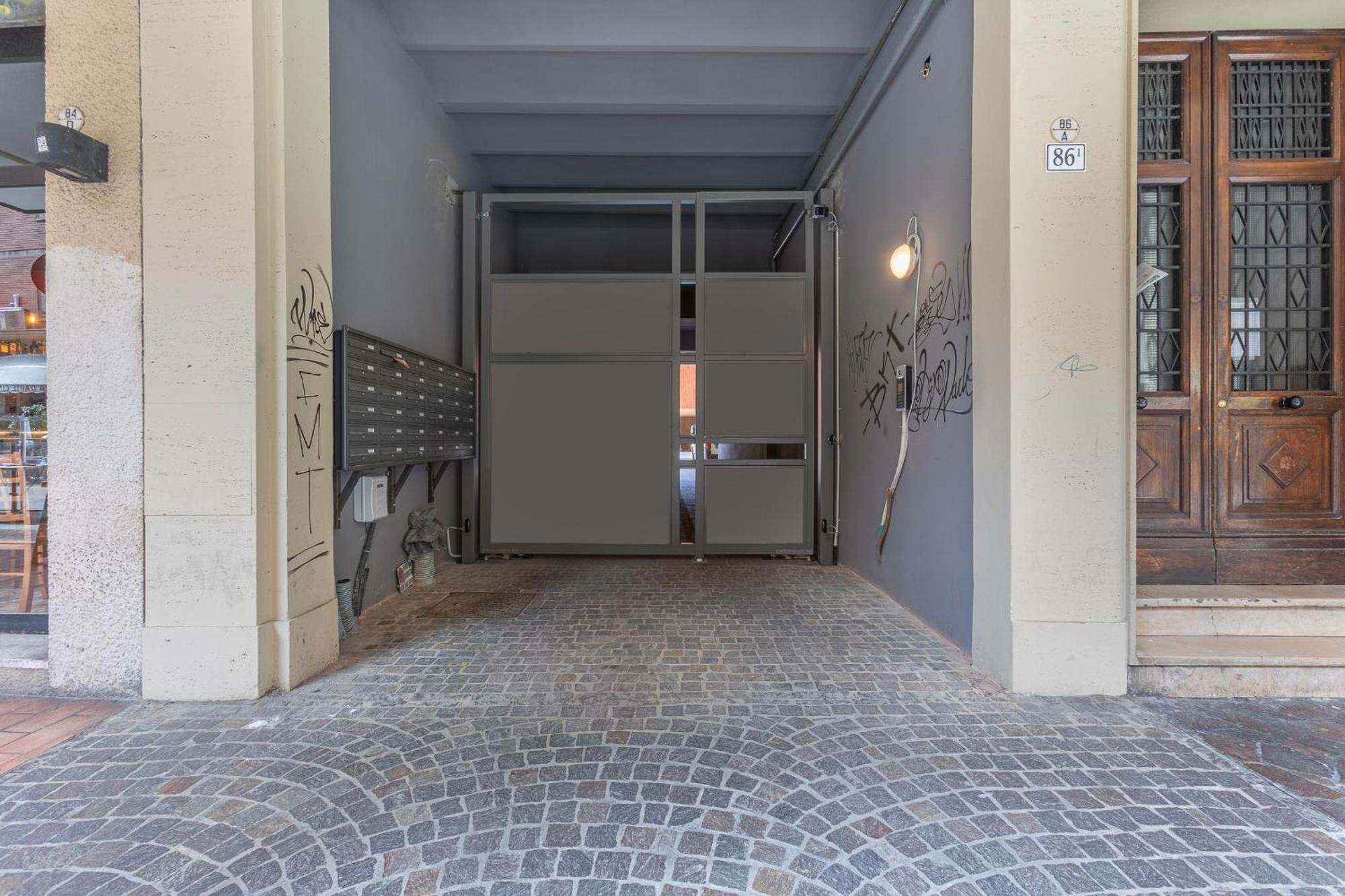 Academy Of Fine Arts -Modern Apt. With Balcony! ボローニャ エクステリア 写真